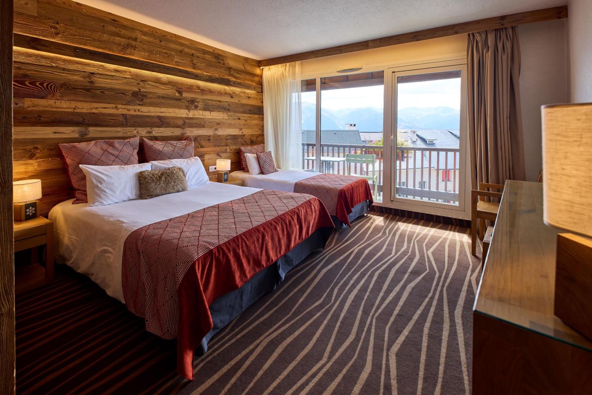 Hotel Le Grand Tetras Font-Romeu-Odeillo-Via Eksteriør bilde
