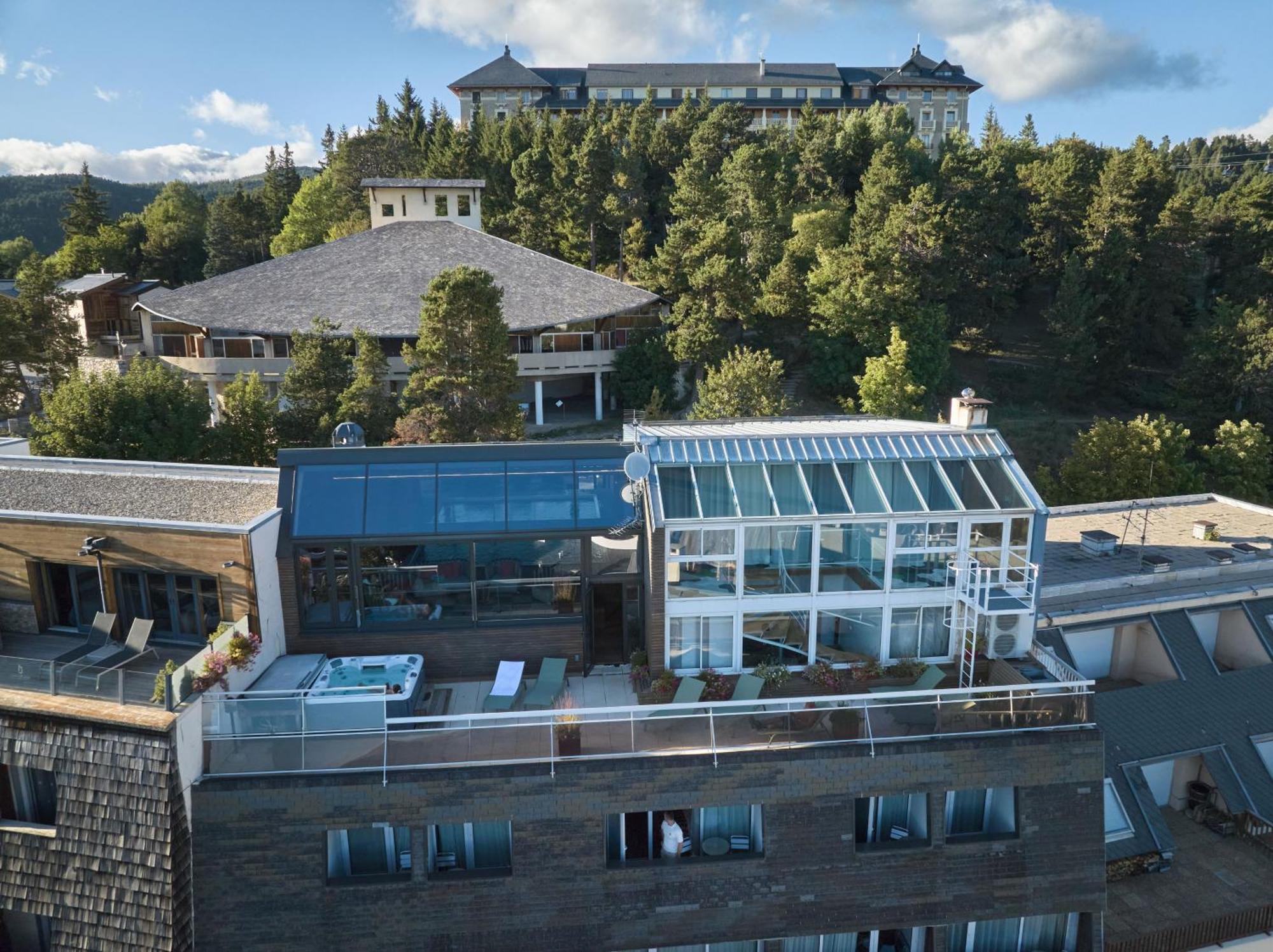 Hotel Le Grand Tetras Font-Romeu-Odeillo-Via Eksteriør bilde