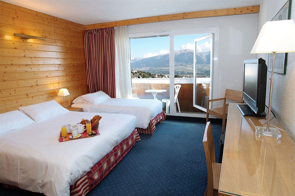 Hotel Le Grand Tetras Font-Romeu-Odeillo-Via Eksteriør bilde
