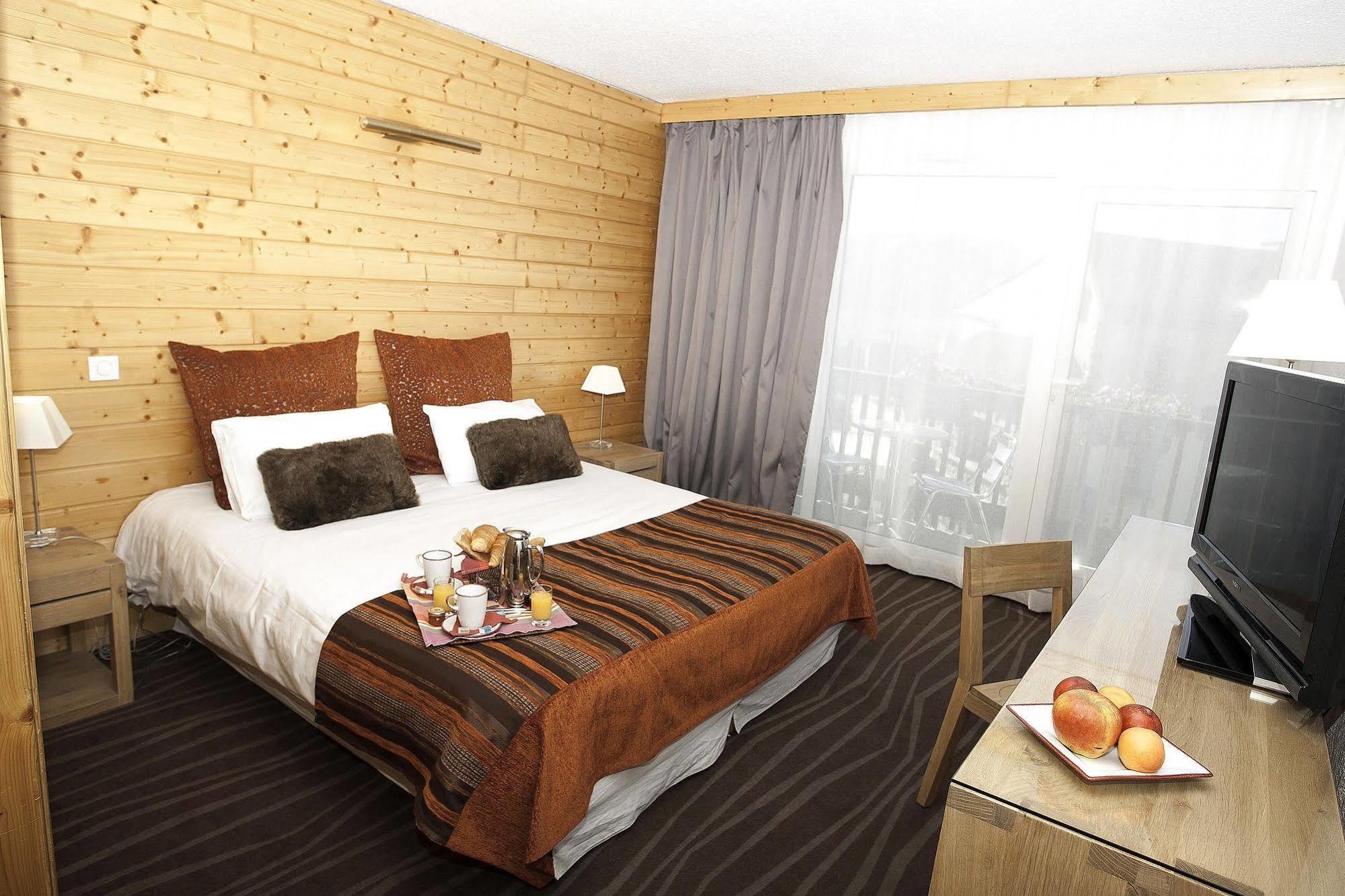 Hotel Le Grand Tetras Font-Romeu-Odeillo-Via Eksteriør bilde