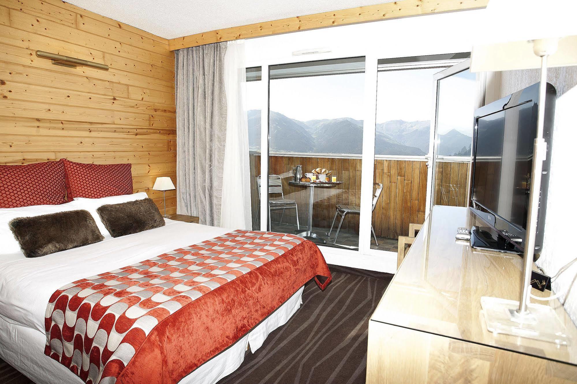 Hotel Le Grand Tetras Font-Romeu-Odeillo-Via Eksteriør bilde
